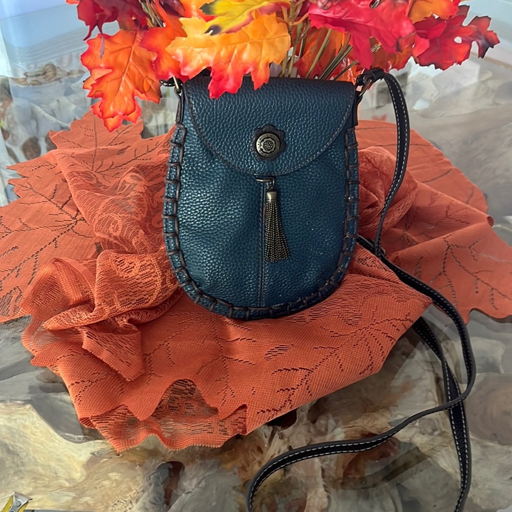 Chala charming cell phone crossbody bag